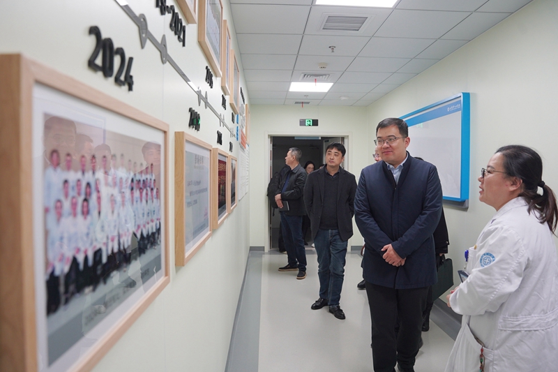 20251127 省总工会调研05.jpg