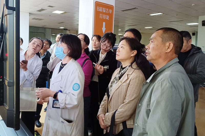 20251201-06 新疆调研团04.jpg