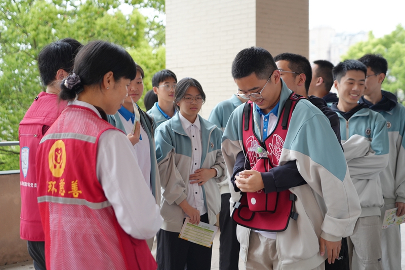 20260413 走进玉环中学15.jpg