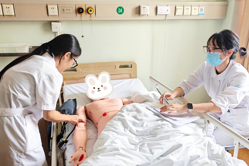 20261008 杭州医学院护理见习培训05.jpg 20261008 杭州医学院护理见习培训05.jpg