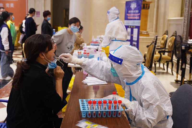 C:\Users\admin\Desktop\20221122抗疫最前线\1122 核酸采集 王璐 (2).jpg