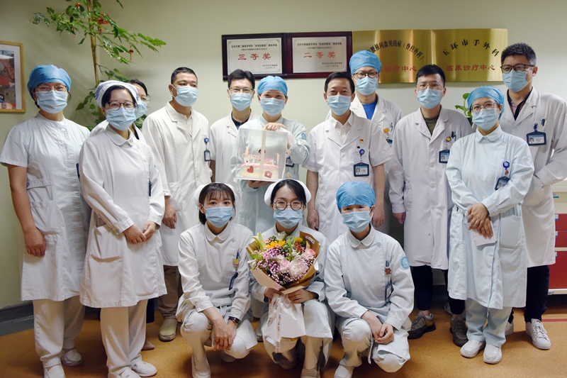 0512 护士节慰问24.jpg