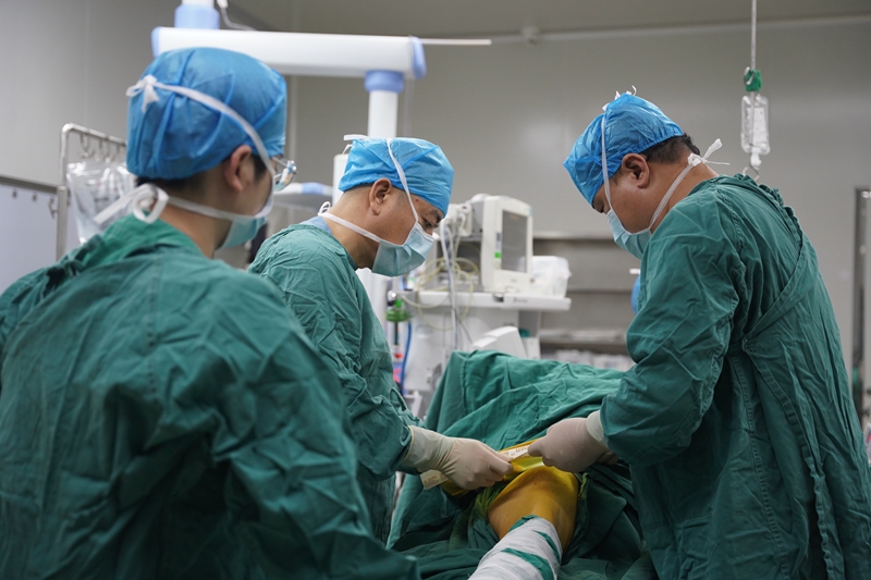 0128 春节不打烊12.jpg