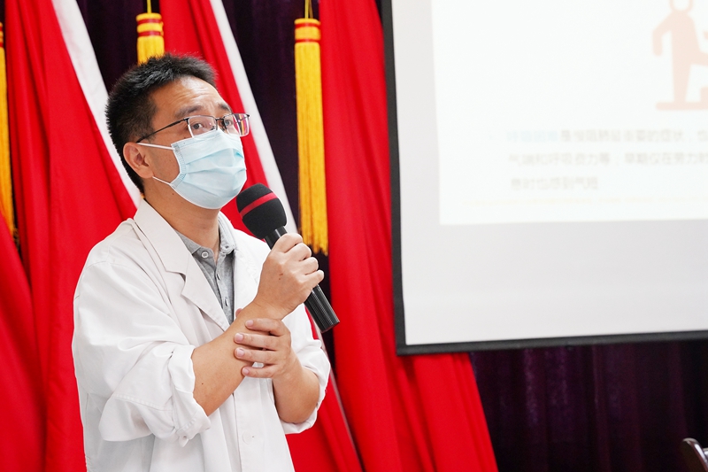 0912 家庭医生义诊双丰村04.jpg