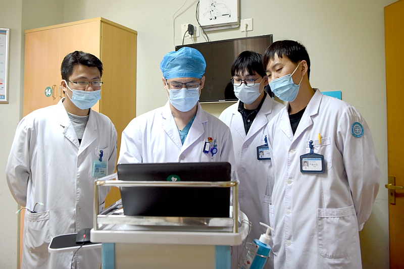 消化内科吴芳查房_副本.jpg 消化内科吴芳查房_副本.jpg