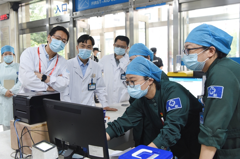 0508 快速通道现场认证2.jpg 0508 快速通道现场认证2.jpg