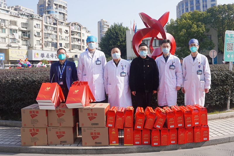 0116 团市委慰问1.jpg