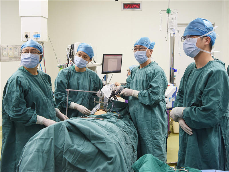 手术现场 1_副本.jpg