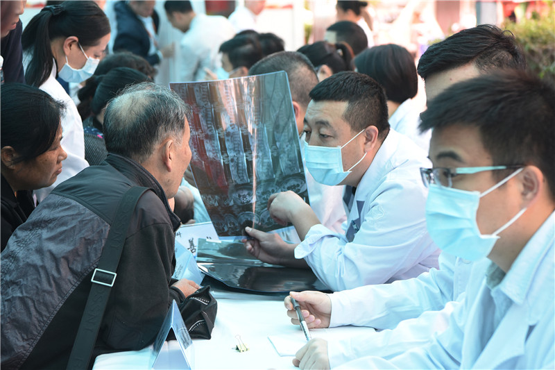 1017 大麦屿中心卫生院 义诊 01.jpg