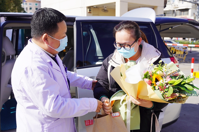 0106 迎接杨合慧4.jpg