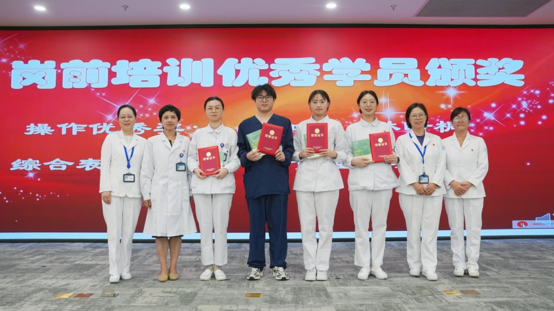 20251029 护理岗前培训迎新会37.jpg