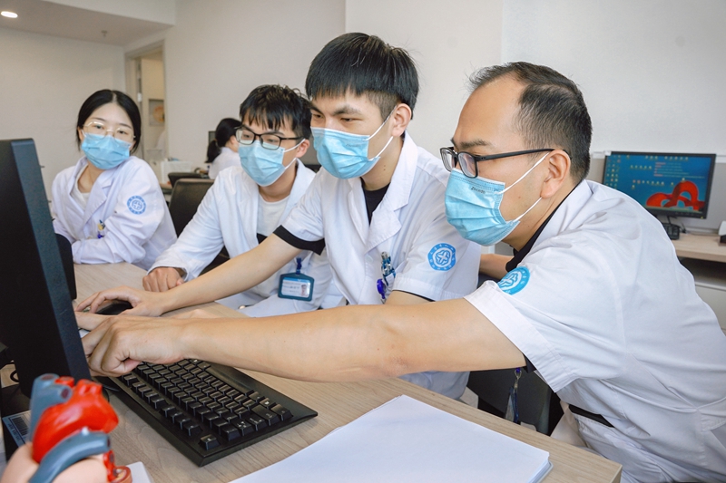 b9e33cf799cfee9bf6de64715e432e5.jpg b9e33cf799cfee9bf6de64715e432e5.jpg