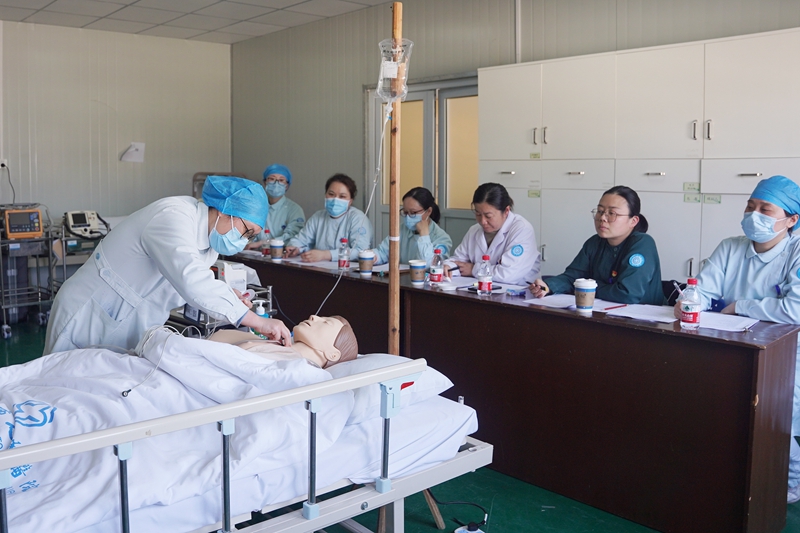 0308 青年护理技能大赛4.jpg