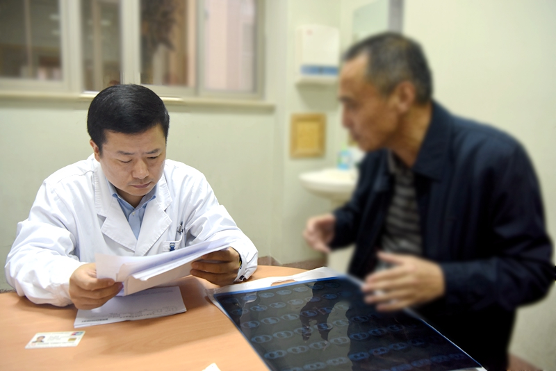 普外科 锁涛.JPG