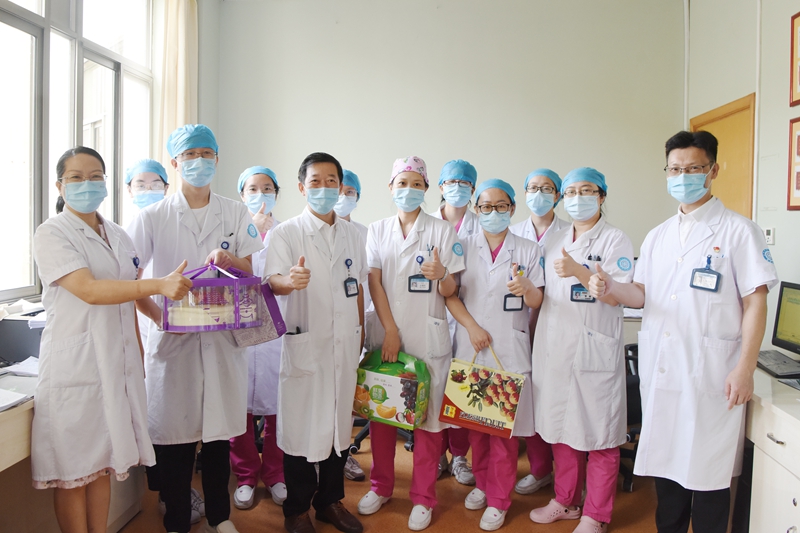 0819 医师节慰问07.jpg