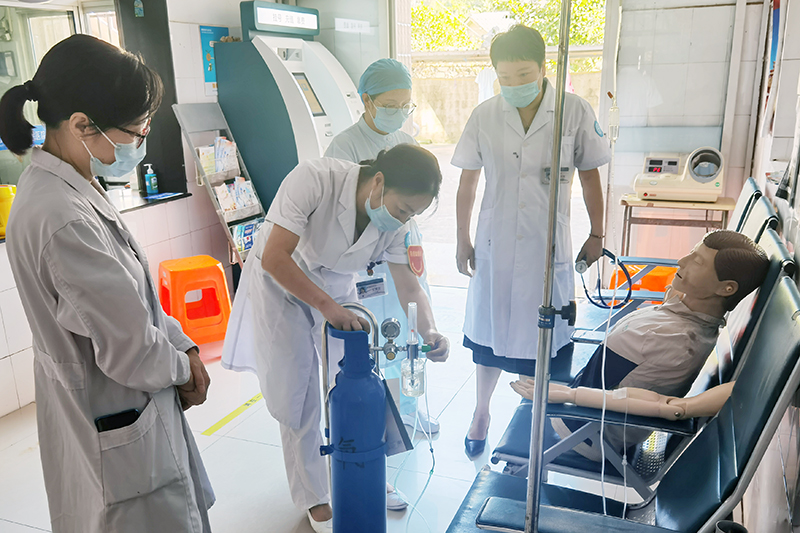 0831 护理急救演练考核6 海山.jpg