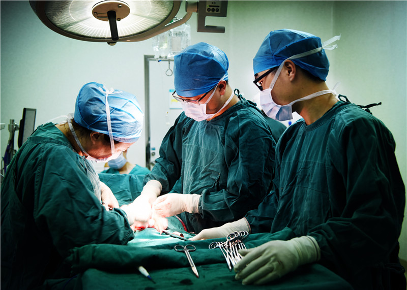 准备器械 剖宫产手术_副本.jpg