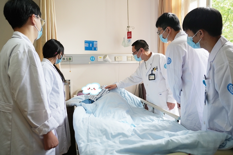 20251031 康复科搬迁02.jpg