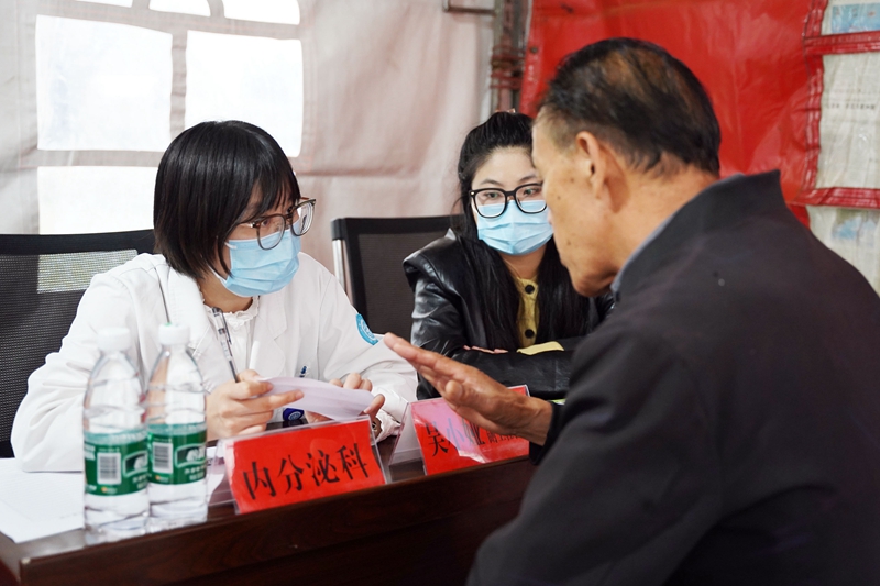 20241114 龙溪下乡义诊02.jpg 20241114 龙溪下乡义诊02.jpg