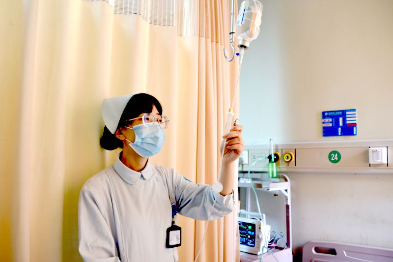 孙晨晓_副本.jpg 孙晨晓_副本.jpg