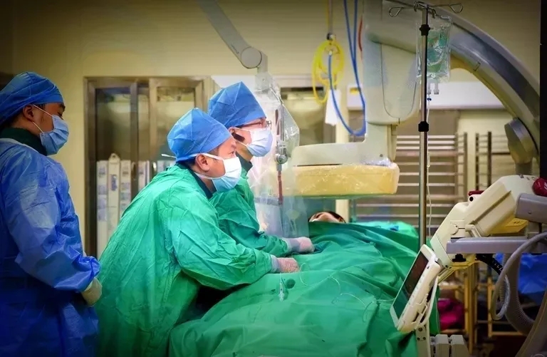 外周血管介入.webp.jpg 外周血管介入.webp.jpg