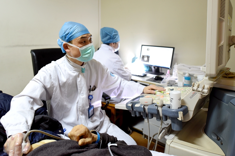 C:\Users\admin\Desktop\20200228门诊全面有序复诊 群众就医有保障  玉环市人民医院全力复工复产\DSC_0155.JPG