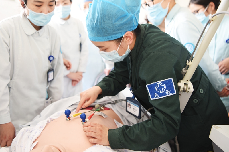 0419 护理急救仪器操作培训考核6.jpg 0419 护理急救仪器操作培训考核6.jpg