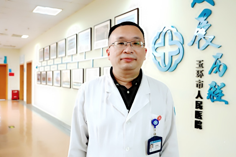 陈勇锋个人.jpg 陈勇锋个人.jpg