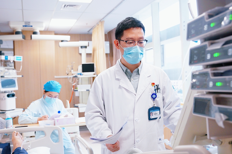 20250821 董服波3.jpg