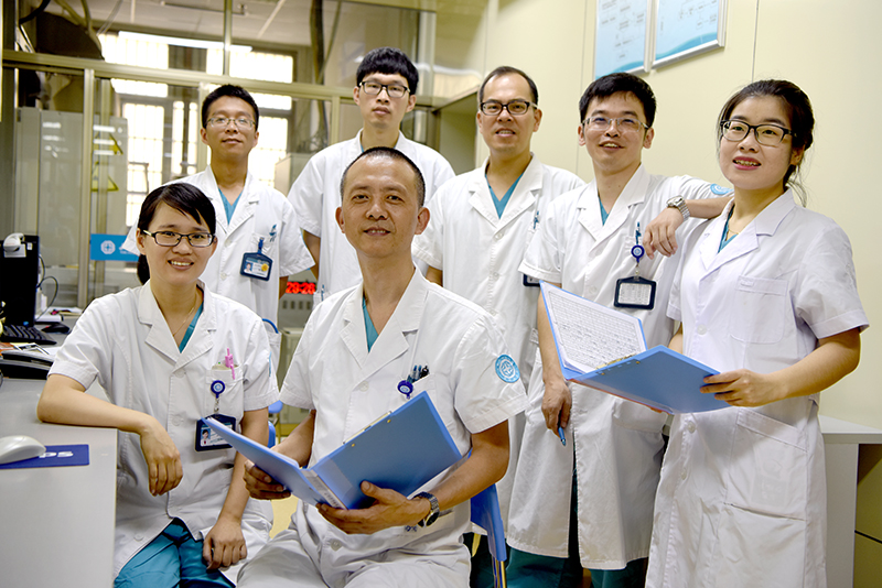 心血管介入团队.jpg 心血管介入团队.jpg