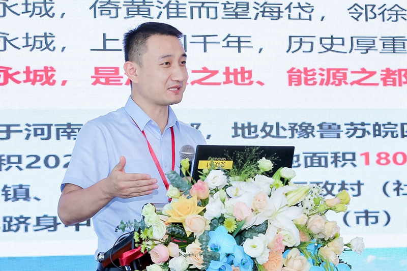 04 祝亮.jpg 04 祝亮.jpg