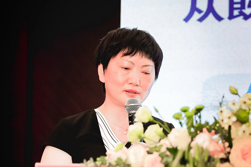 1 杨虹.jpg 1 杨虹.jpg