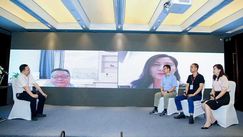 4 圆桌会议4.jpg 4 圆桌会议4.jpg