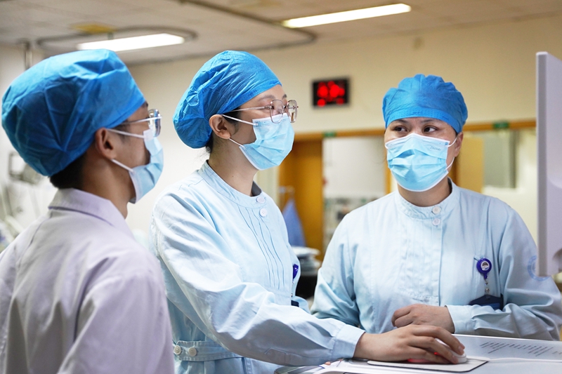 陈施叶 工作照3.jpg 陈施叶 工作照3.jpg