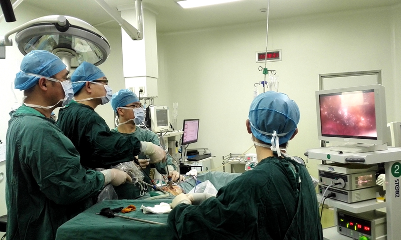 腹腔镜肾切除2_副本.jpg 腹腔镜肾切除2_副本.jpg